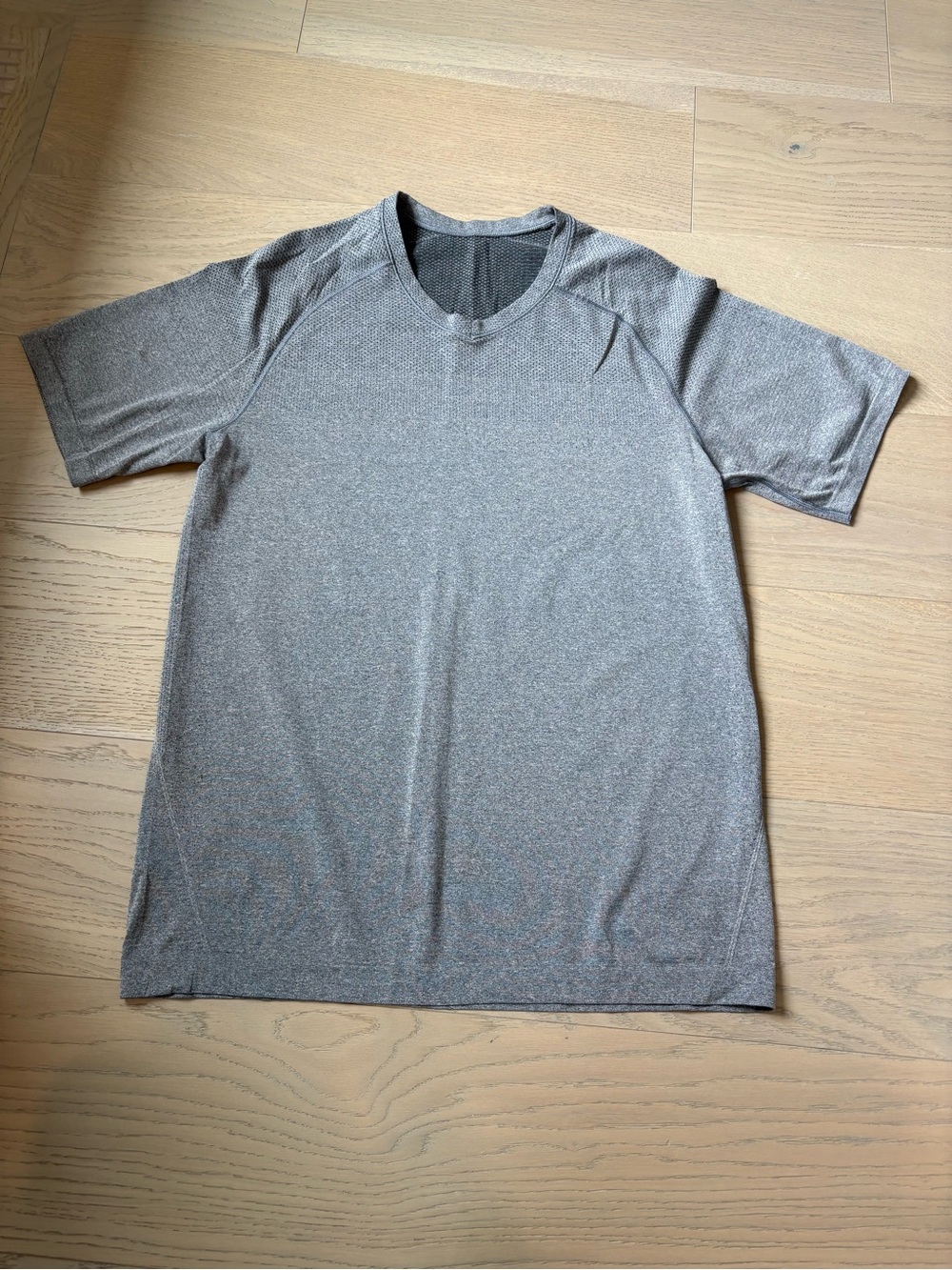 Lululemon metal vent t-shirt